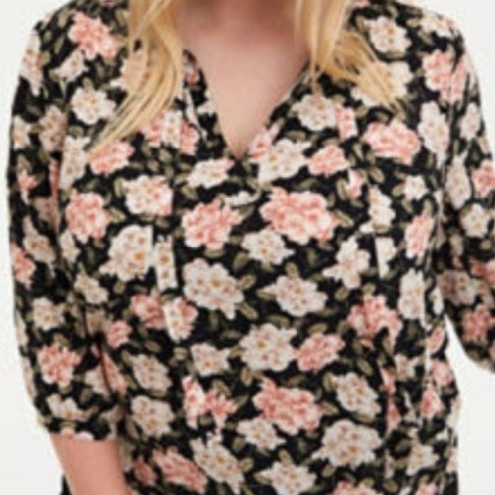 Torrid Black Floral Dobby Relaxed Career 3/4  Peasant Blouse Top 5 5X 28 NWT NEW